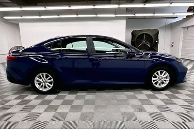 2025 Toyota Camry LE AWD - Adaptive Cruise - Blind Spot Detection