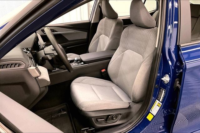 2025 Toyota Camry LE AWD - Adaptive Cruise - Blind Spot Detection