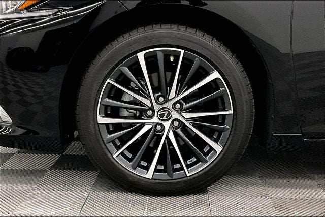 2024 Lexus ES 350 Premium Pkg - Sunroof - Htd/Cooled Seats