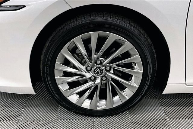 2023 Lexus ES 350 Ultra Luxury Pano Roof - Htd/Cooled Leather - Adaptive Cruise
