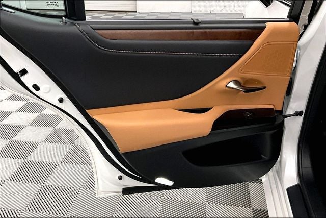 2023 Lexus ES 350 Ultra Luxury Pano Roof - Htd/Cooled Leather - Adaptive Cruise