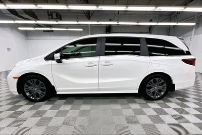 2025 Honda Odyssey Touring Sunroof-Adaptive Cruise-Htd Leather-DVD