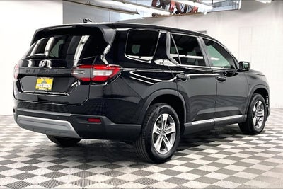 2025 Honda Pilot EX-L AWD-Heated Seats