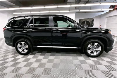 2025 Honda Pilot EX-L AWD-Heated Seats