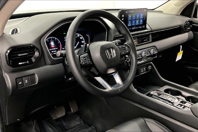 2025 Honda Pilot EX-L AWD-Heated Seats