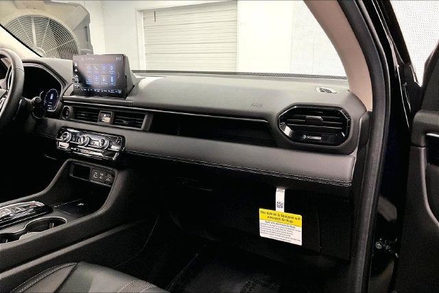 2025 Honda Pilot EX-L AWD-Heated Seats