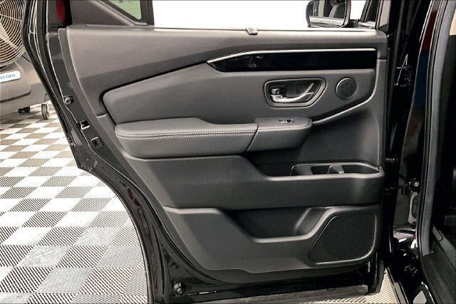 2025 Honda Pilot EX-L AWD-Heated Seats