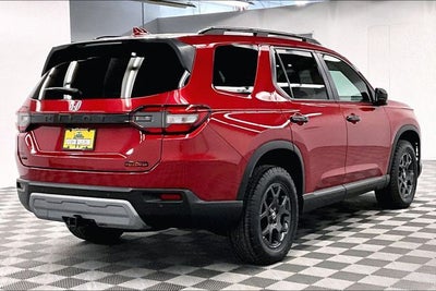 2023 Honda Pilot TrailSport AWD - Pano Roof - Adaptive Cruise - Htd Seats