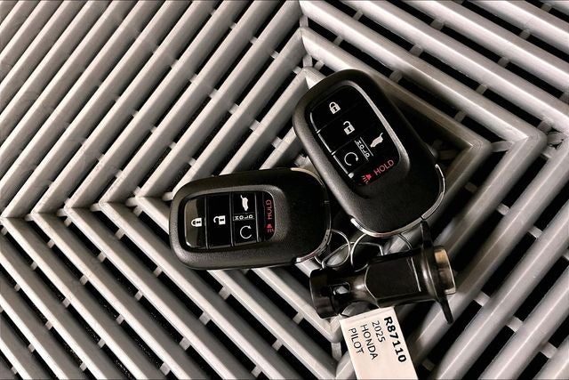 2025 Honda Pilot EX-L+ Adaptive Cruise - Htd Leather - Remote Start