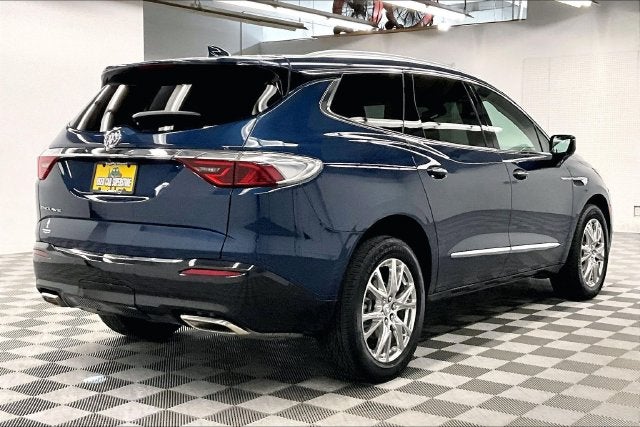 2023 Buick Enclave Essence Heated Seats-Sunroof