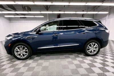 2023 Buick Enclave Essence Heated Seats-Sunroof