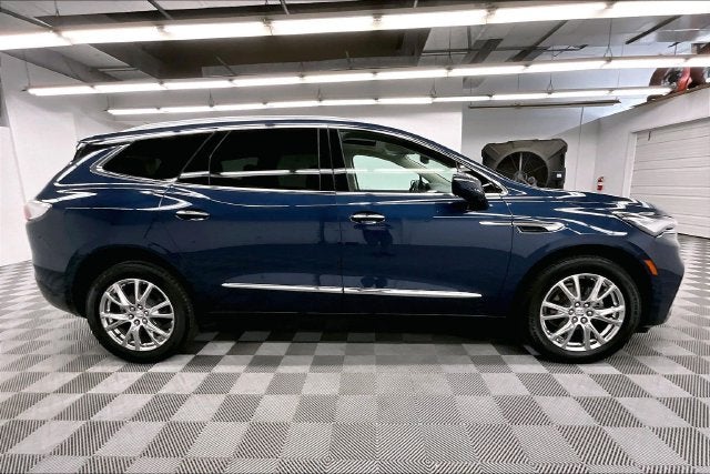 2023 Buick Enclave Essence Heated Seats-Sunroof