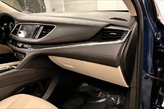 2023 Buick Enclave Essence Heated Seats-Sunroof