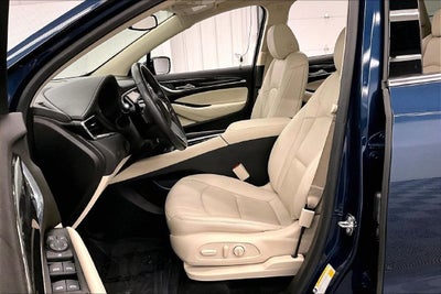 2023 Buick Enclave Essence Heated Seats-Sunroof