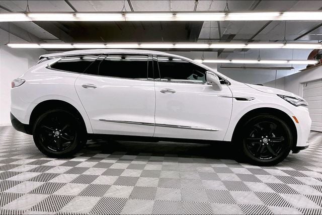 2024 Buick Enclave Essence Dual Moonroof - Adaptive Cruise - Htd Leather