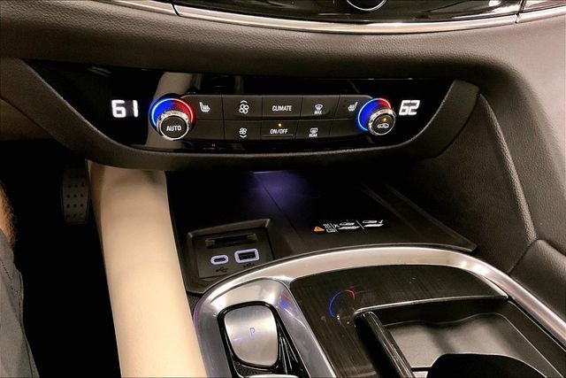 2024 Buick Enclave Essence Dual Moonroof - Adaptive Cruise - Htd Leather