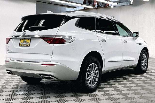 2023 Buick Enclave Essence Htd Seats-Remote Start-Blind Spot Monitor