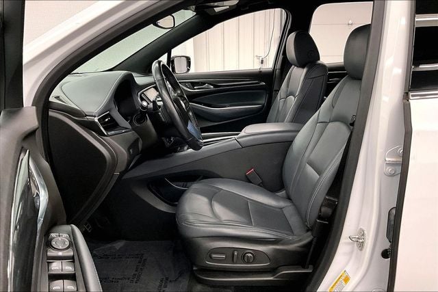 2023 Buick Enclave Essence Htd Seats-Remote Start-Blind Spot Monitor