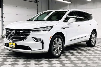 2023 Buick Enclave Essence