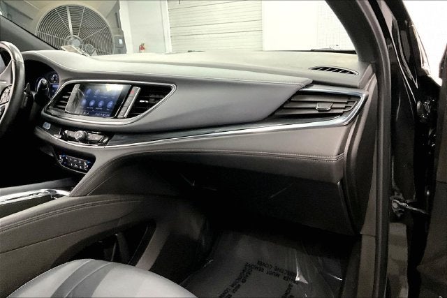 2024 Buick Enclave Essence Sport Touring