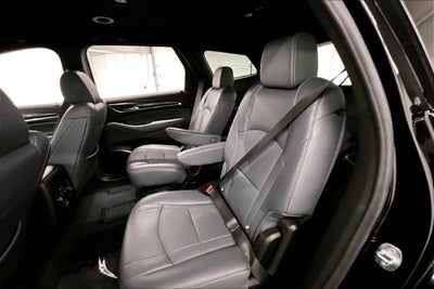 2024 Buick Enclave Essence Sport Touring
