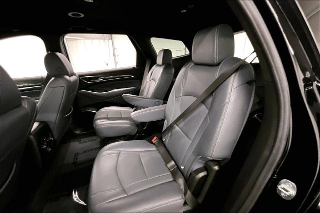 2024 Buick Enclave Essence Sport Touring