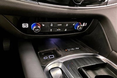 2024 Buick Enclave Essence Sport Touring