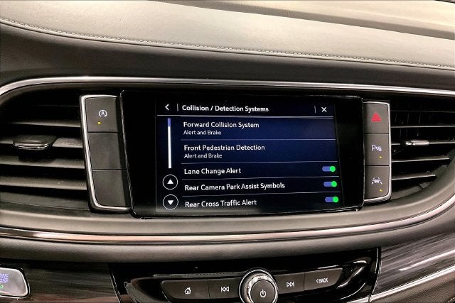 2024 Buick Enclave Essence Sport Touring