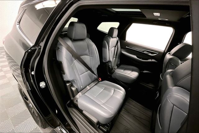 2023 Buick Enclave Essence AWD - Sport Touring Edition - Dual Moonroof