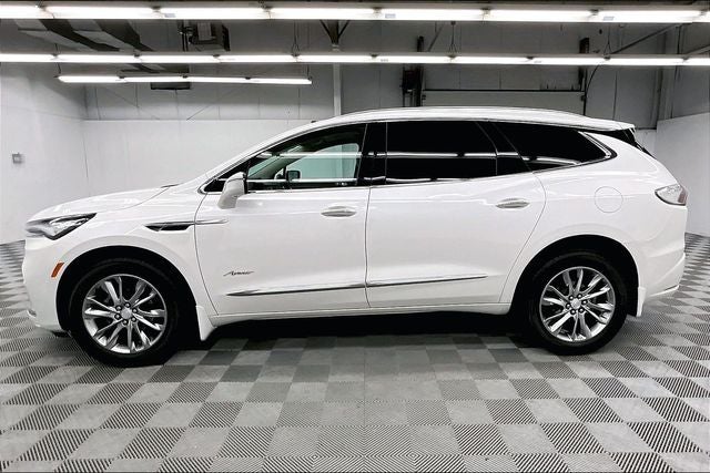 2022 Buick Enclave Avenir AWD - Dual Moonroof - Htd/Cooled Massaging Leather