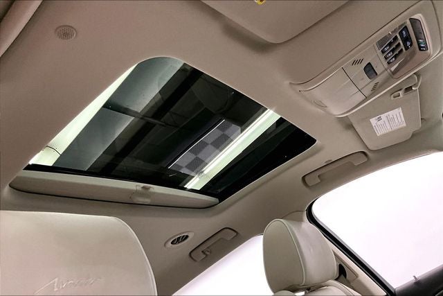 2022 Buick Enclave Avenir AWD - Dual Moonroof - Htd/Cooled Massaging Leather