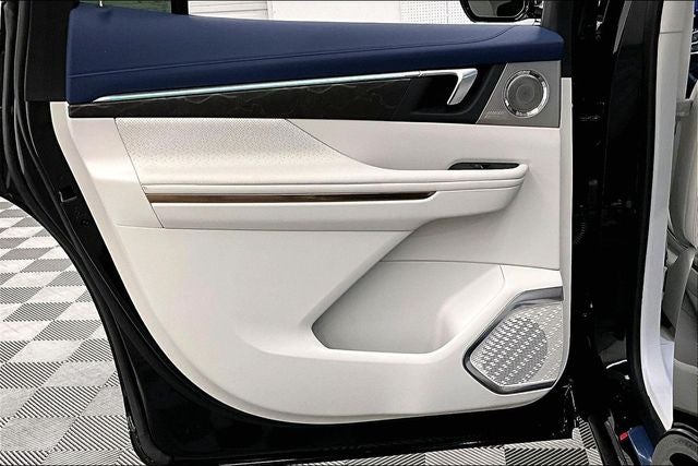 2025 Buick Enclave Avenir AWD - Pano Roof - Htd/Cooled Massaging Seats