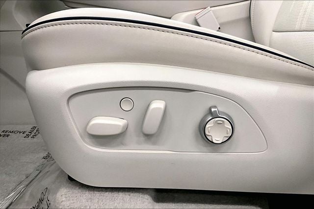 2025 Buick Enclave Avenir AWD - Pano Roof - Htd/Cooled Massaging Seats