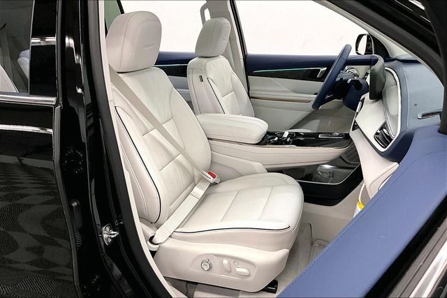 2025 Buick Enclave Avenir AWD - Pano Roof - Htd/Cooled Massaging Seats