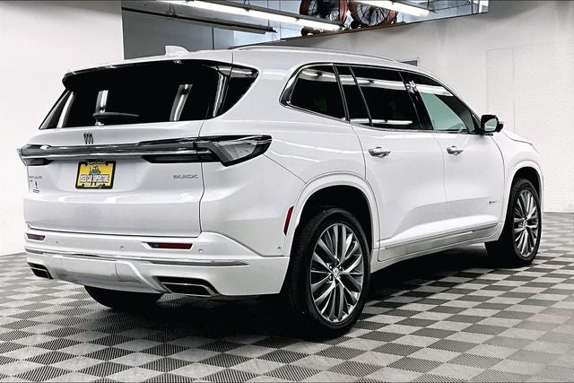 2025 Buick Enclave Avenir AWD-Super Cruise-Htd/Cooled Massaging Seats
