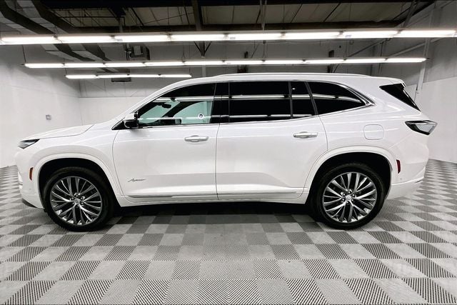 2025 Buick Enclave Avenir AWD-Super Cruise-Htd/Cooled Massaging Seats