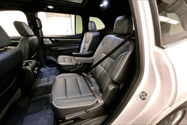 2025 Buick Enclave Avenir AWD-Super Cruise-Htd/Cooled Massaging Seats