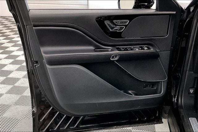 2023 Lincoln Aviator Standard AWD - Pano Roof - Htd Leather - 20'' Wheels