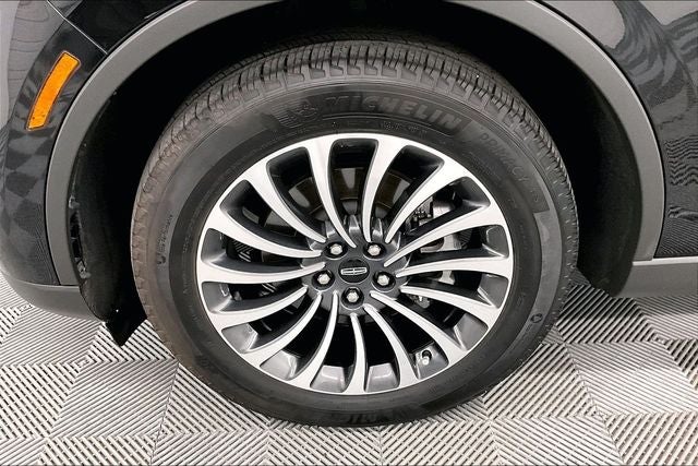 2023 Lincoln Aviator Standard AWD - Pano Roof - Htd Leather - 20'' Wheels