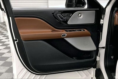 2023 Lincoln Aviator Reserve AWD - Pano Roof - Htd/Cooled Massaging Seats
