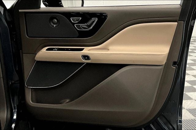 2024 Lincoln Aviator Reserve AWD - Pano Roof - Htd/Cooled Leather - 22'' Wheels