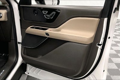2022 Lincoln Aviator Reserve AWD-Pano Roof-Adaptive Cruise-Htd Leather