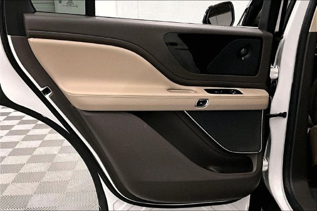 2022 Lincoln Aviator Reserve AWD-Pano Roof-Adaptive Cruise-Htd Leather