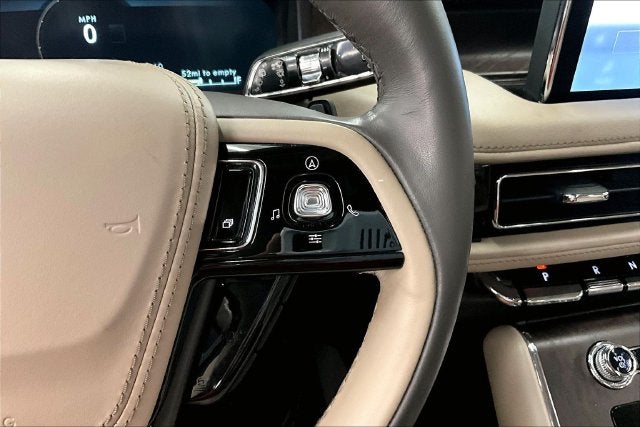 2022 Lincoln Aviator Reserve AWD-Pano Roof-Adaptive Cruise-Htd Leather