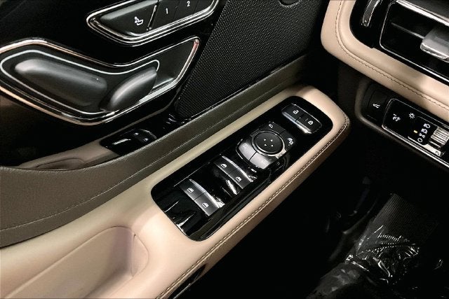 2022 Lincoln Aviator Reserve AWD-Pano Roof-Adaptive Cruise-Htd Leather