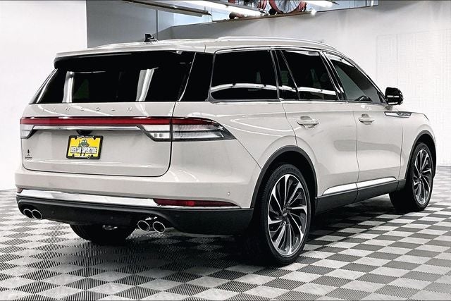 2023 Lincoln Aviator Reserve AWD - Pano Roof - Htd/Cooled Massaging Leather