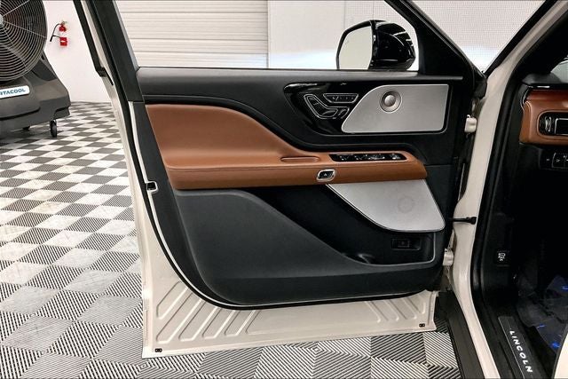 2023 Lincoln Aviator Reserve AWD - Pano Roof - Htd/Cooled Massaging Leather