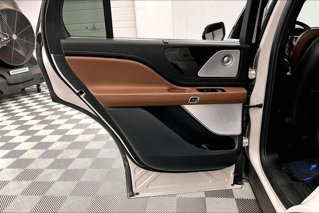 2023 Lincoln Aviator Reserve AWD - Pano Roof - Htd/Cooled Massaging Leather