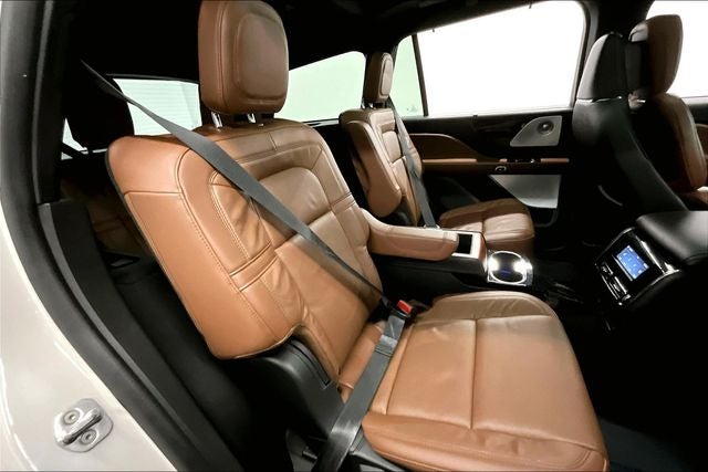 2023 Lincoln Aviator Reserve AWD - Pano Roof - Htd/Cooled Massaging Leather