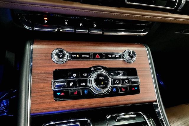 2023 Lincoln Aviator Reserve AWD - Pano Roof - Htd/Cooled Massaging Leather